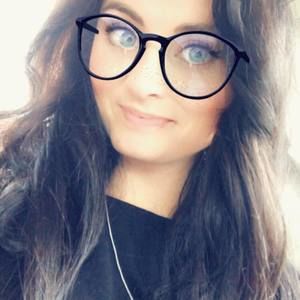 Meet your Posher, Rebecca